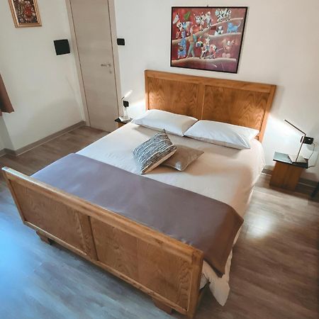 L'Adret Hotell Gressan Exteriör bild